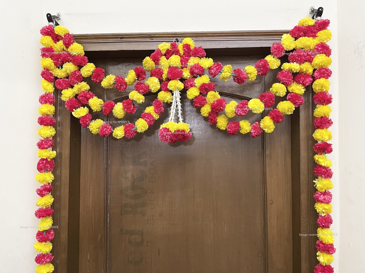 SPHINX ARTIFICIAL MARIGOLD FLUFFY FLOWERS AND TUBEROSE(RAJNIGANDHA) TRIPLE LINE DOOR TORAN SET/DOOR HANGINGS – YELLOW AND RED ( APPROX. 100 X 158 CMS)