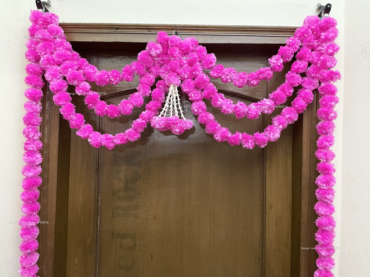 SPHINX ARTIFICIAL MARIGOLD FLUFFY FLOWERS AND TUBEROSE(RAJNIGANDHA) TRIPLE LINE DOOR TORAN SET/DOOR HANGINGS – LIGHT PINK ( APPROX. 100 X 158 CMS)