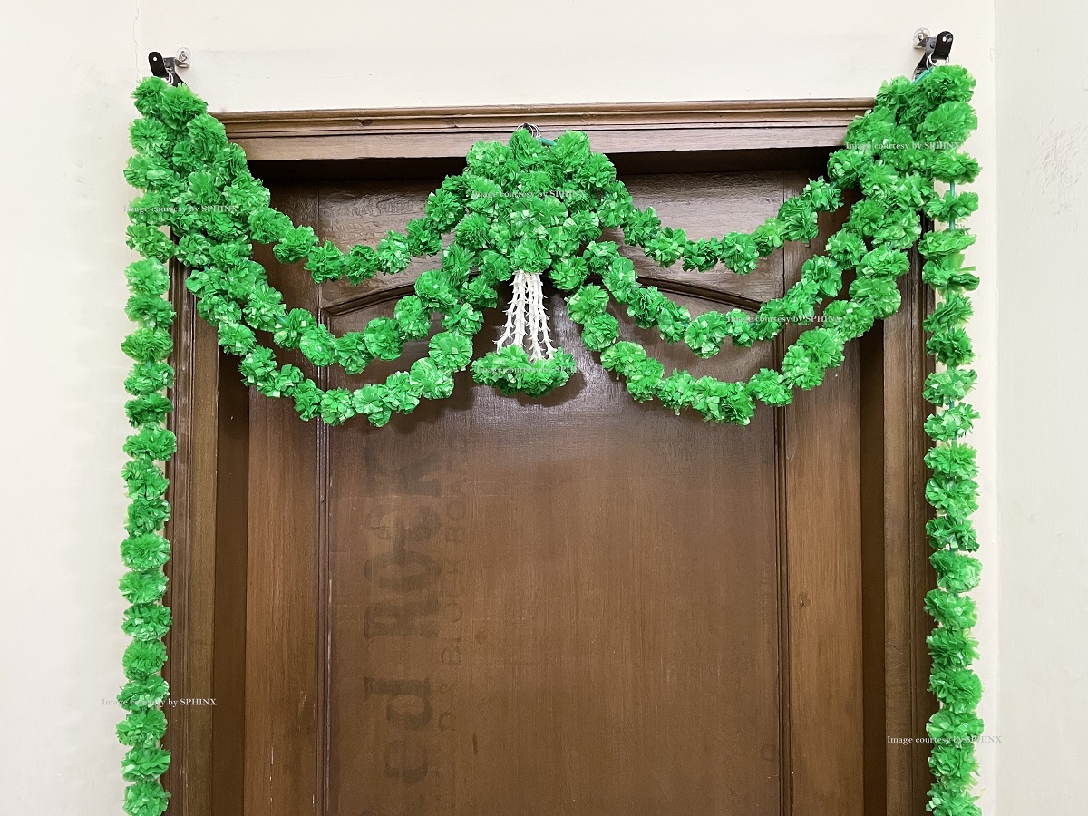 SPHINX ARTIFICIAL MARIGOLD FLUFFY FLOWERS AND TUBEROSE(RAJNIGANDHA) TRIPLE LINE DOOR TORAN SET/DOOR HANGINGS – GREEN ( APPROX. 100 X 158 CMS)